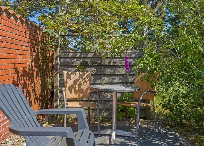 Sibyll - 2km From The Sea By Interhome